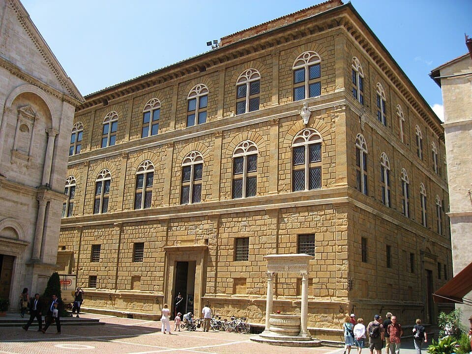 Pienza: Designing an Ideal Renaissance Town
