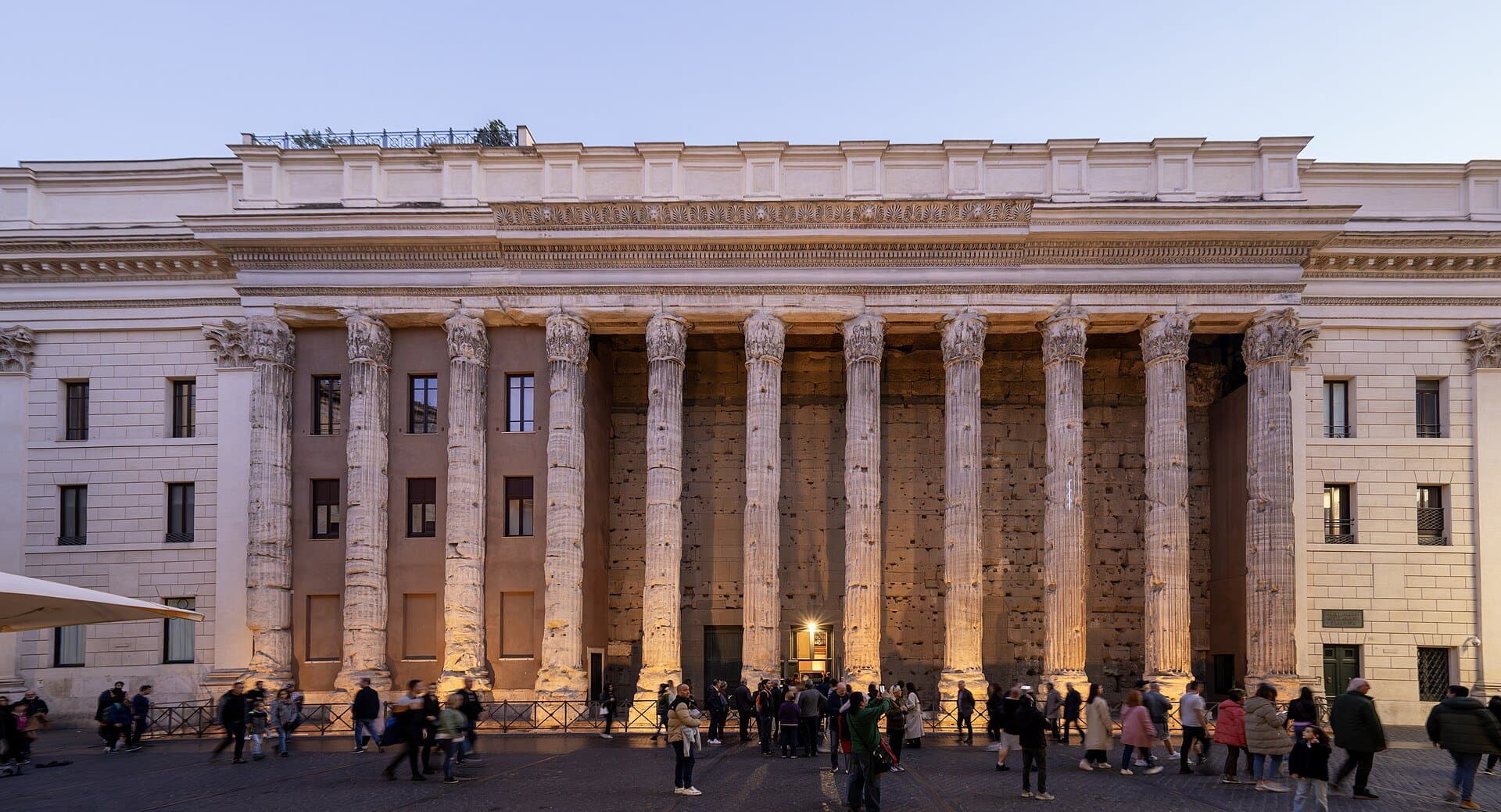Temple of Hadrian / Piazza di Pietra